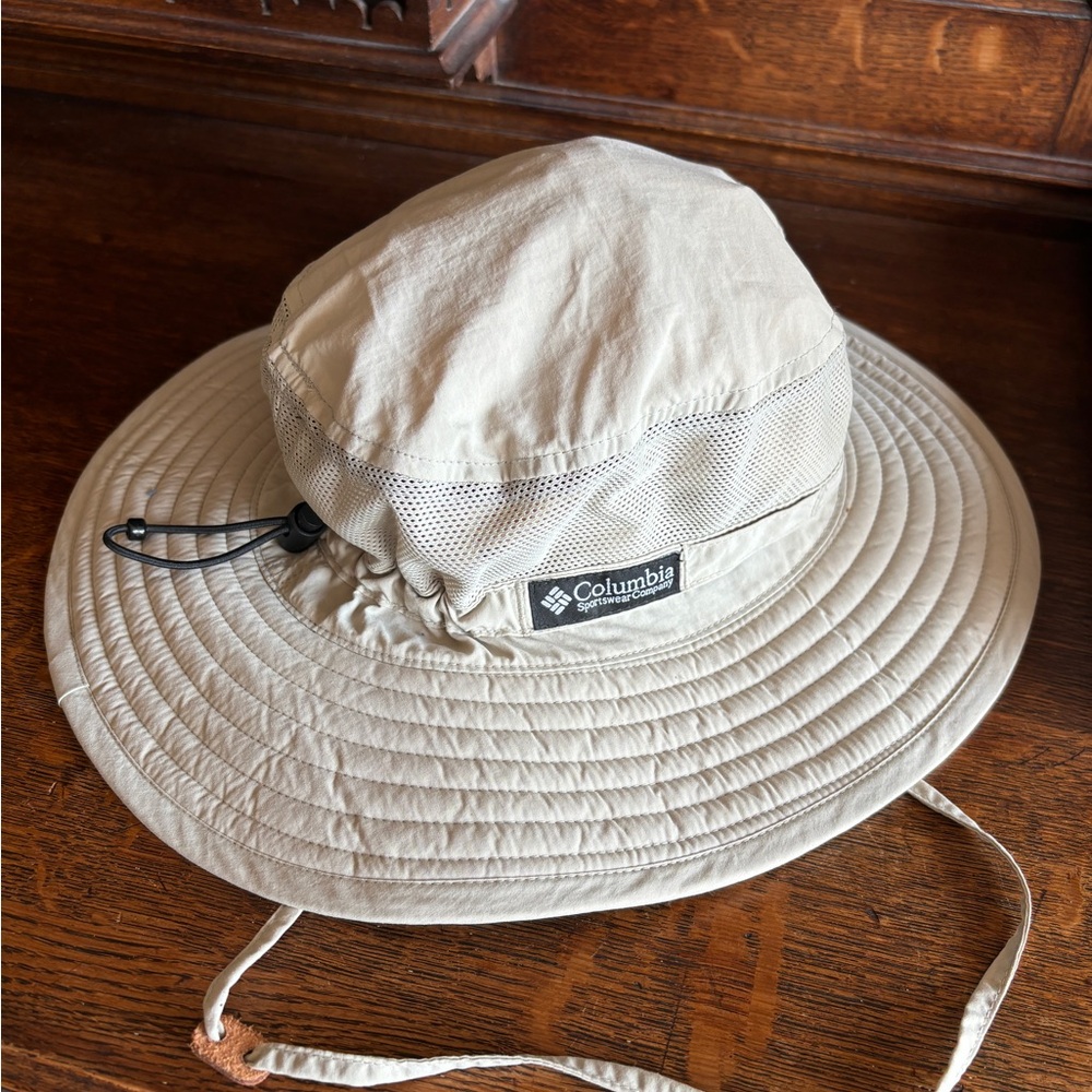 NWT- COLUMBIA OUTDOOR HAT